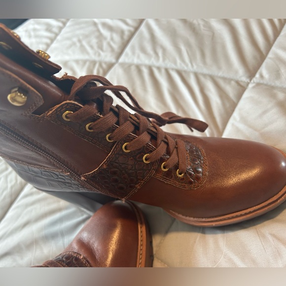 COPY - Vince Camuto Elnoah Women's Boots - Picture 7 of 11